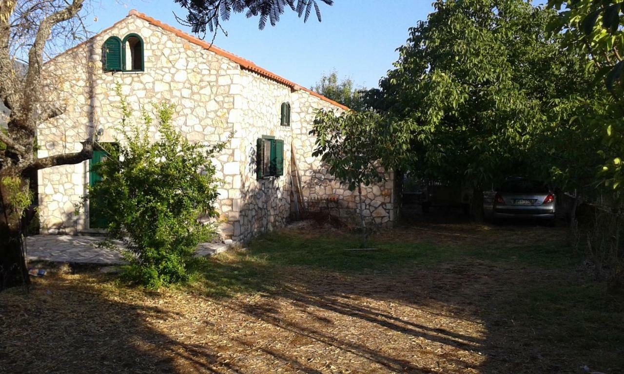 Villa The Stone House-Zacharatos Nikolaos Pouláta Exterior foto