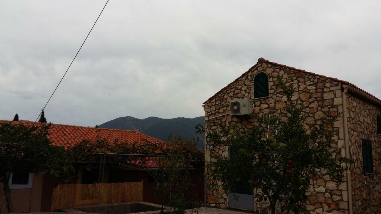 Villa The Stone House-Zacharatos Nikolaos Pouláta Exterior foto
